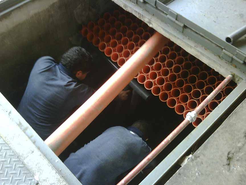 Coalescing plates separator