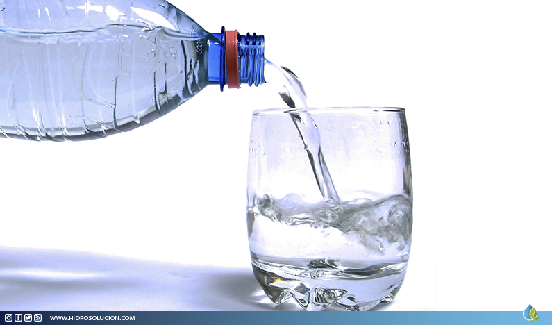 7 señales que indican debes tomar agua inmediatamente